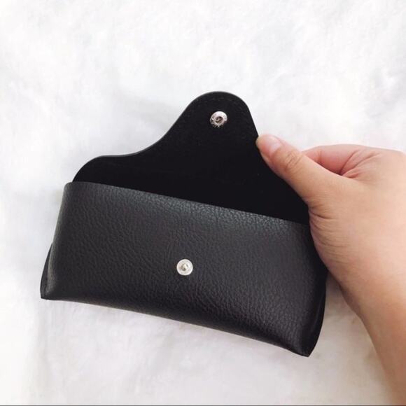 Harley Black Faux Leather Sunglass Case - Picture 8 of 9